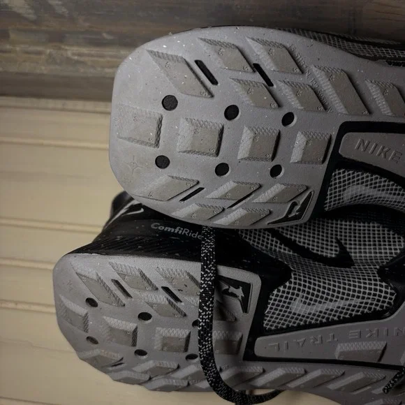 Nike Juniper Trail 3 Lightweight Women's Size 9 Black Gray Running Shoes EUC - Picture 9 of 9